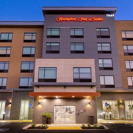 Hampton Inn & Suites Ontario Rancho Cucamonga Bagian luar foto