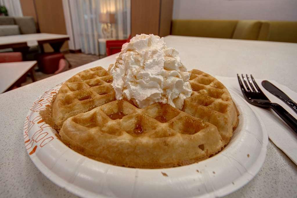 Hampton Inn & Suites Ontario Rancho Cucamonga Bagian luar foto