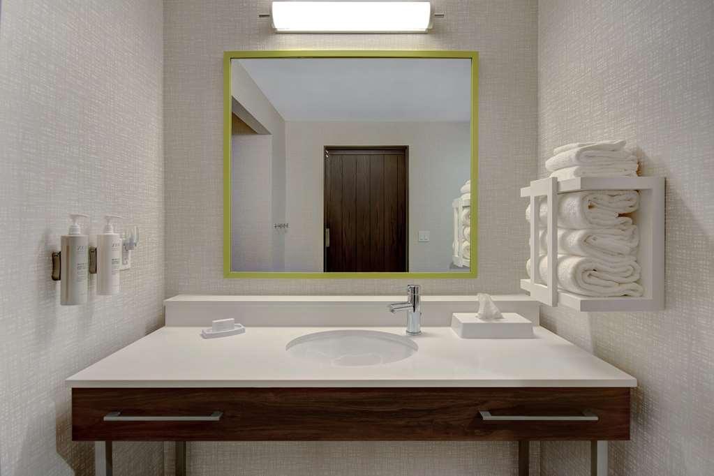 Hampton Inn & Suites Ontario Rancho Cucamonga Bagian luar foto