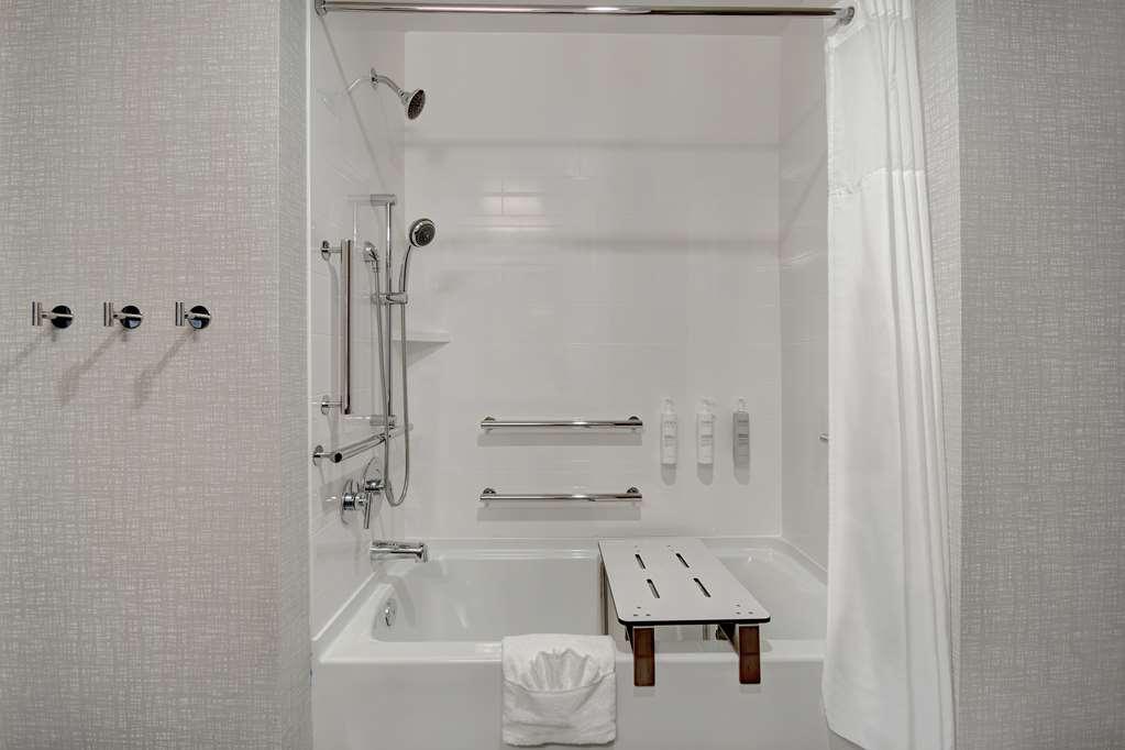 Hampton Inn & Suites Ontario Rancho Cucamonga Bagian luar foto