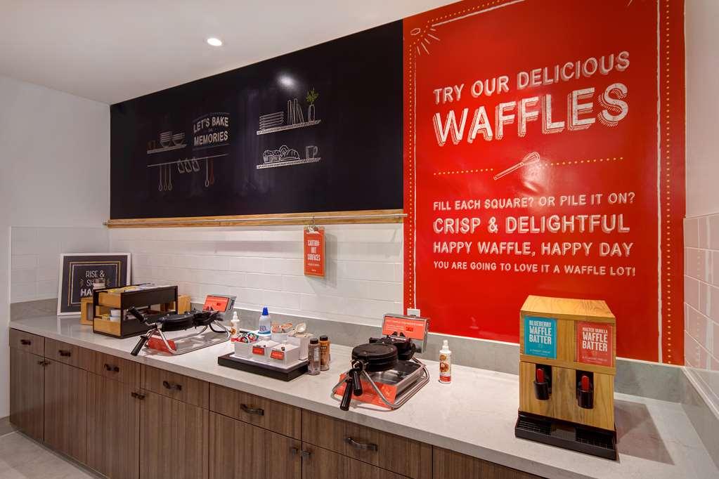 Hampton Inn & Suites Ontario Rancho Cucamonga Bagian luar foto