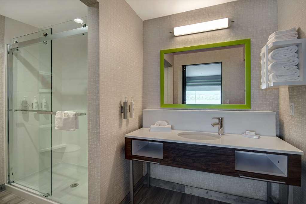 Hampton Inn & Suites Ontario Rancho Cucamonga Bagian luar foto